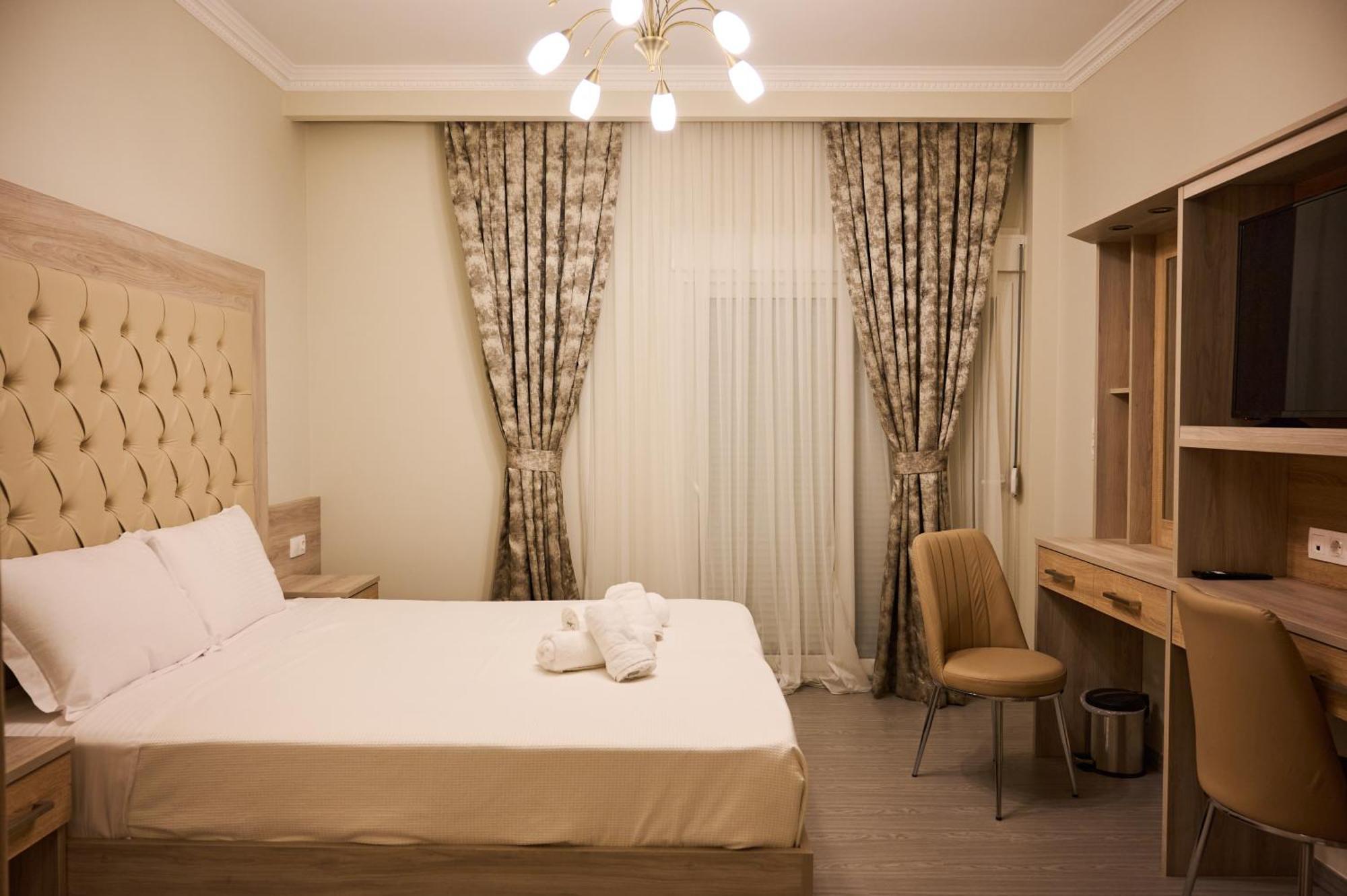 Famissi Suites 2 Kalambaka Bagian luar foto