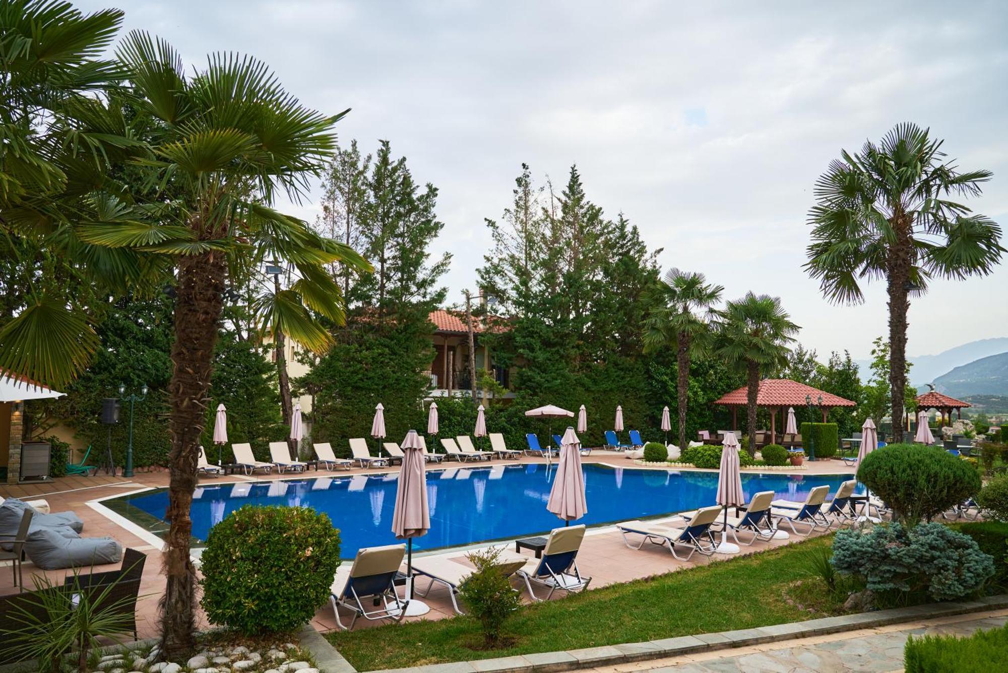 Famissi Suites 2 Kalambaka Bagian luar foto